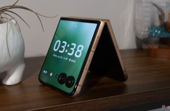 Motorola slashes costs on its foldables, together with $400 off the Razr Extremely (2025)